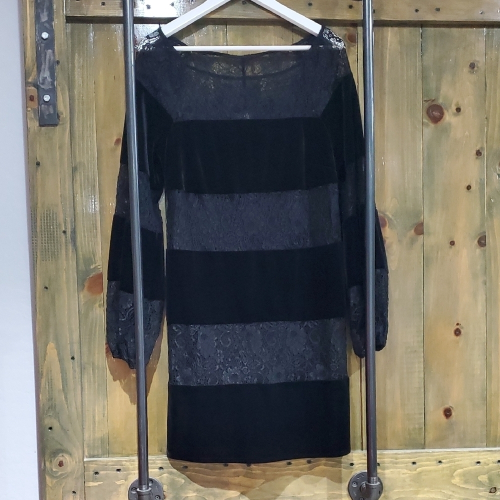 Laundry By Shelli Segal Black and Gray Sheath Dress with Bishop Sleeves